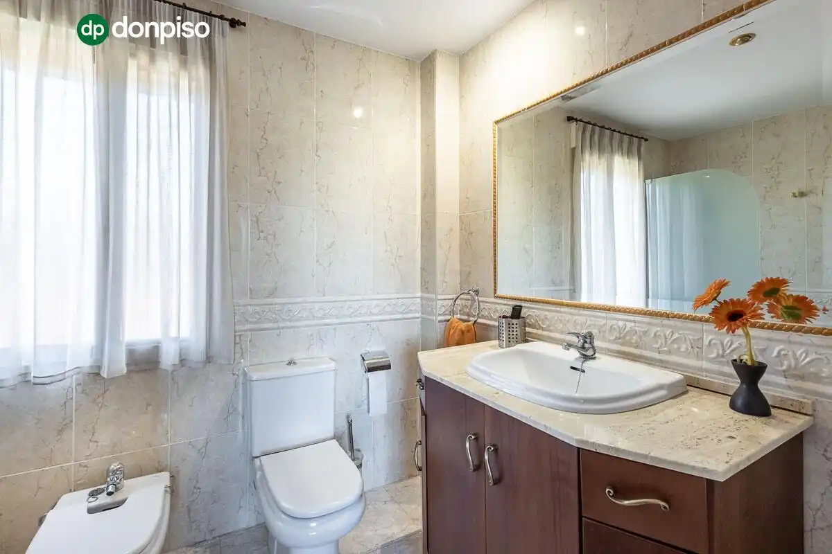 Chalet con piscina en venta en Calle del Arache 5, imagen 28