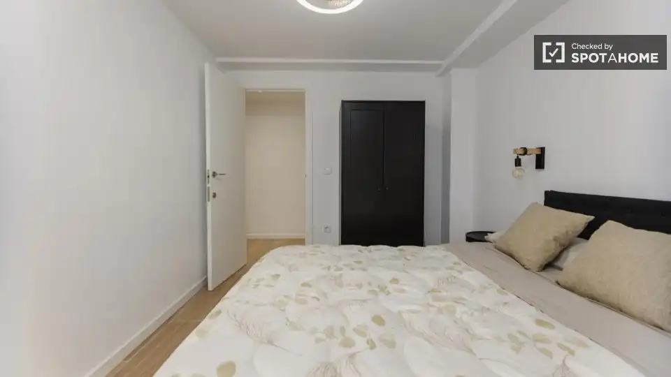 Bedroom of Flat for rent in Valencia  with Air Conditioner, Heating and Furnished