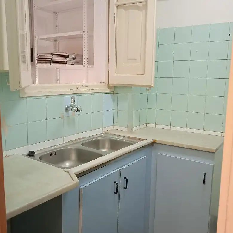 Küche von Büro zum Verkauf in Tarragona mit Klimaanlage, Abstellraum und Balkon