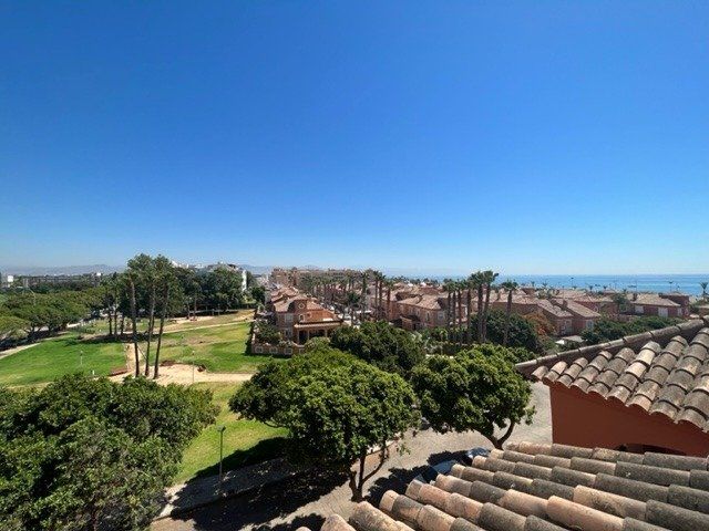 Vista exterior de Ático en venta en Torremolinos con Aire acondicionado, Terraza y Trastero