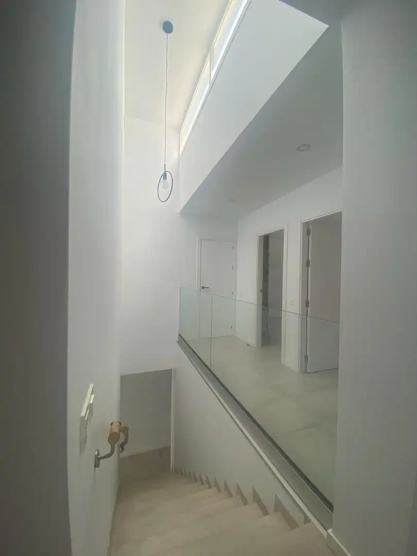 Casa o xalet en venda en Cuevas de San Marcos amb Aire condicionat, Calefacció i Jardí privat