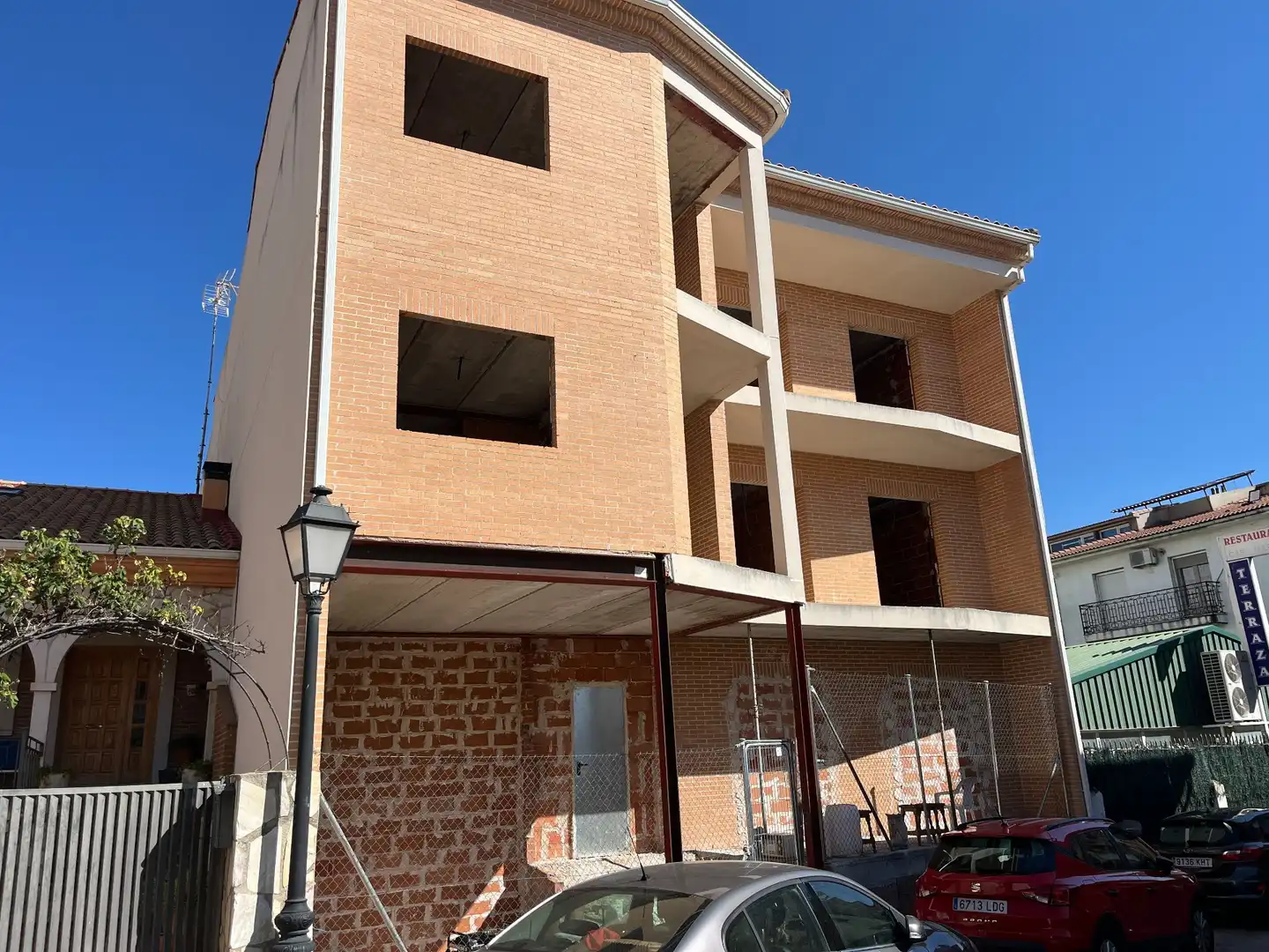 Exterior view of Buildings for sale in El Tiemblo 