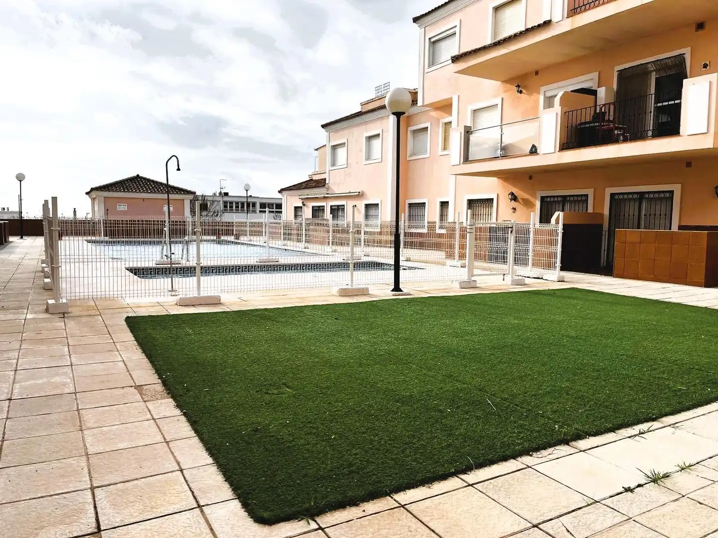 Piscina de Apartamento en venta en San Roque con Amueblado, Alarma y Piscina comunitaria