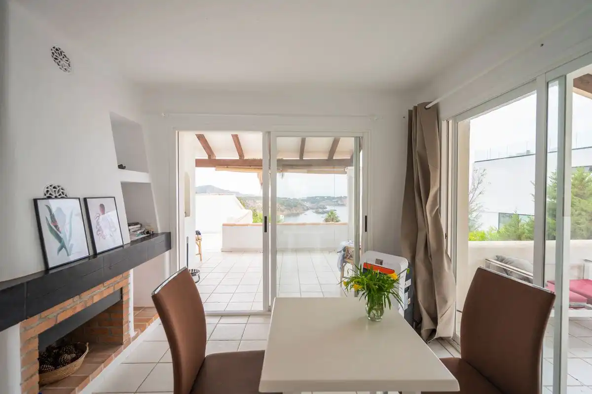 Menjador de Casa o xalet en venda en Sant Josep de sa Talaia amb Calefacció, Jardí privat i Terrassa