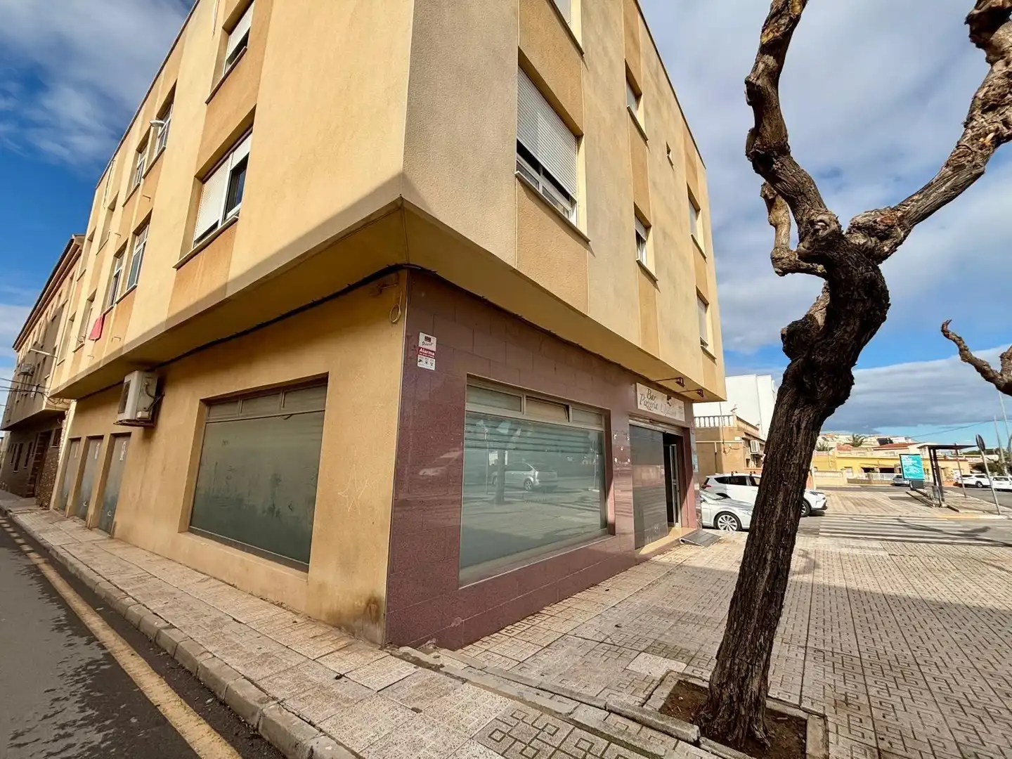 Gewerbefläche zum Verkauf in Barrio del Sureste, imagen 3