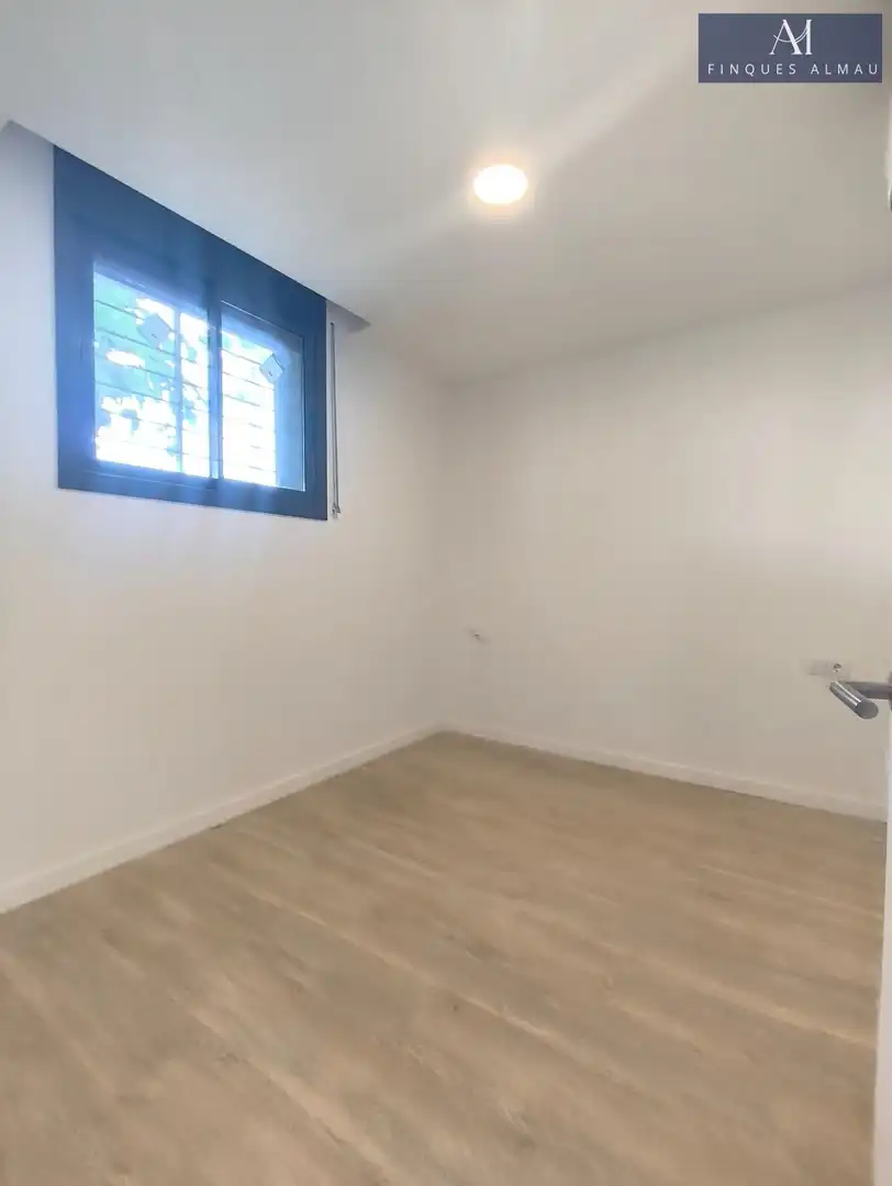 Ground floor for sale in Centre Vila, imagen 20