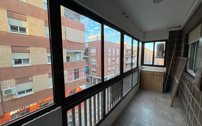 Vista exterior de Pis en venda en Caravaca de la Cruz amb Aire condicionat, Traster i Moblat