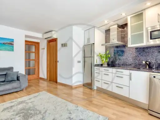 Cocina de Piso en venta en Castell d'Aro, Platja d'Aro i s'Agaró con Aire acondicionado, Calefacción y Amueblado
