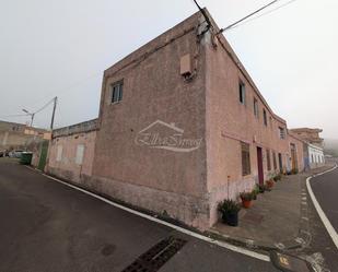 Exterior view of House or chalet for sale in El Tanque  with Private garden, Terrace and Furnished
