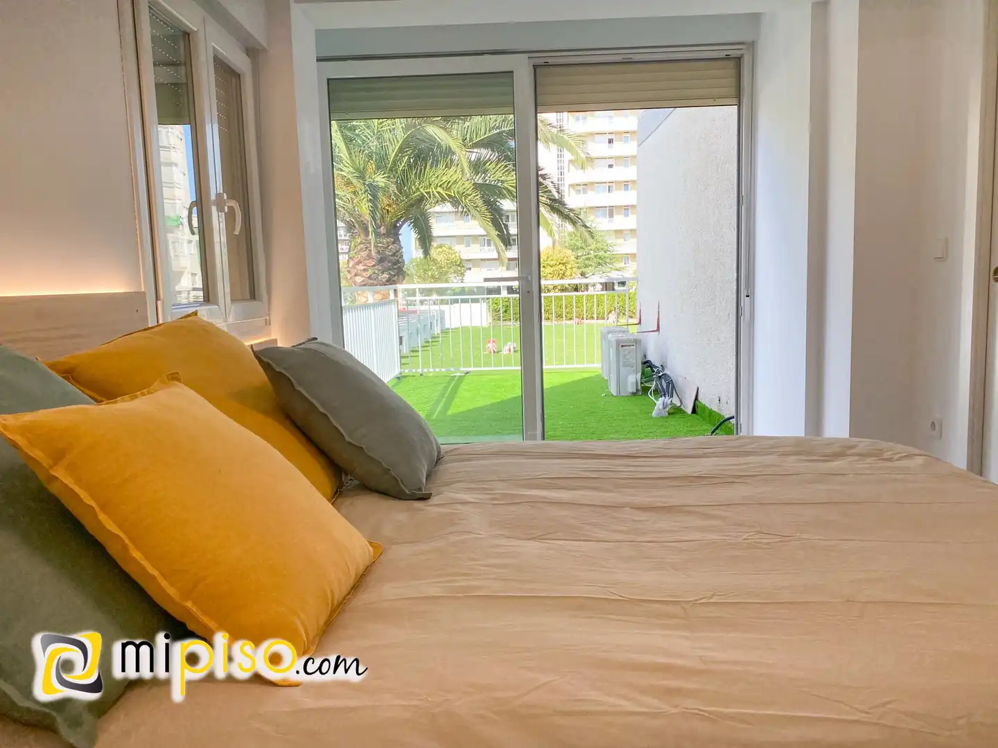 Schlafzimmer von Wohnung zum Verkauf in Laredo mit Terrasse und Möbliert