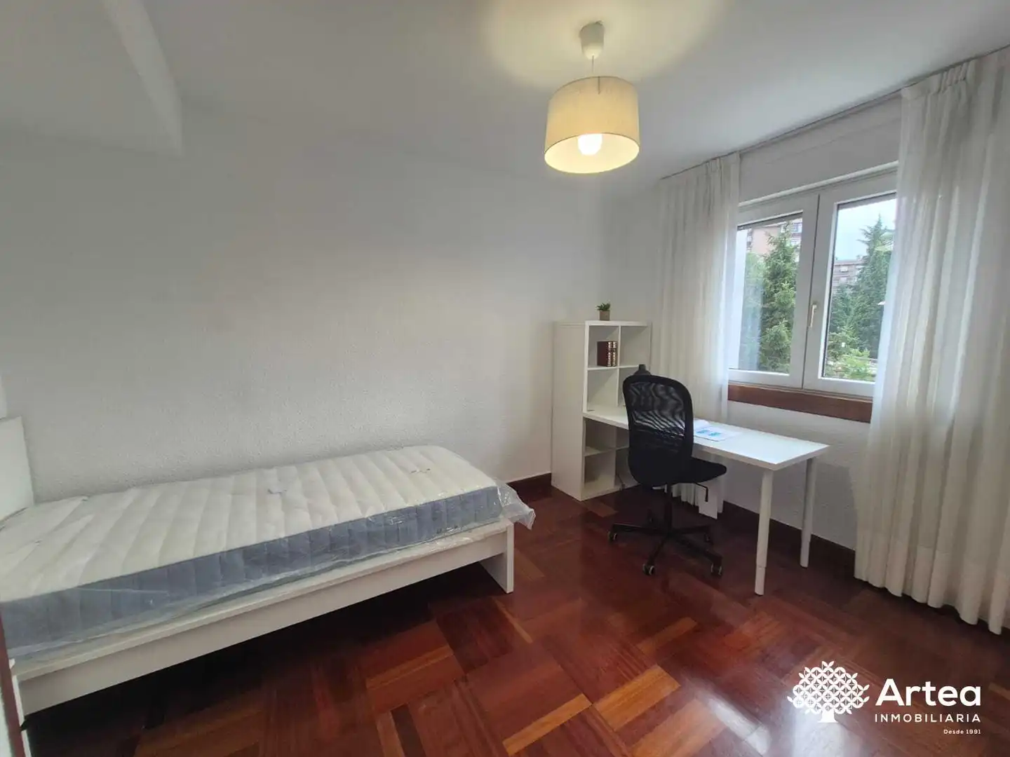 Bedroom of Flat for rent in Bilbao   with Heating, Oven and Washing machine