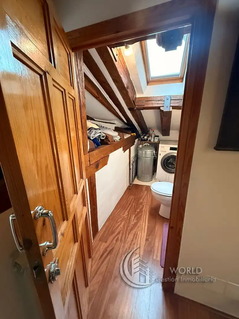 Badezimmer von Dachboden zur Miete in Madrid mit Klimaanlage, Heizung und Terrasse