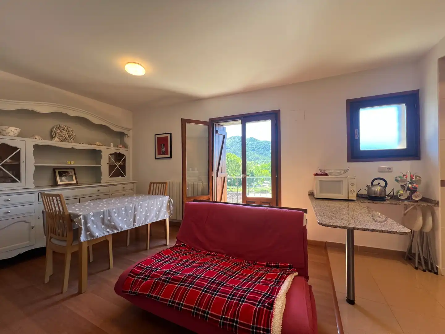 Sala de estar de Piso en venta en Valle de Hecho con Calefacción, Amueblado y Balcón