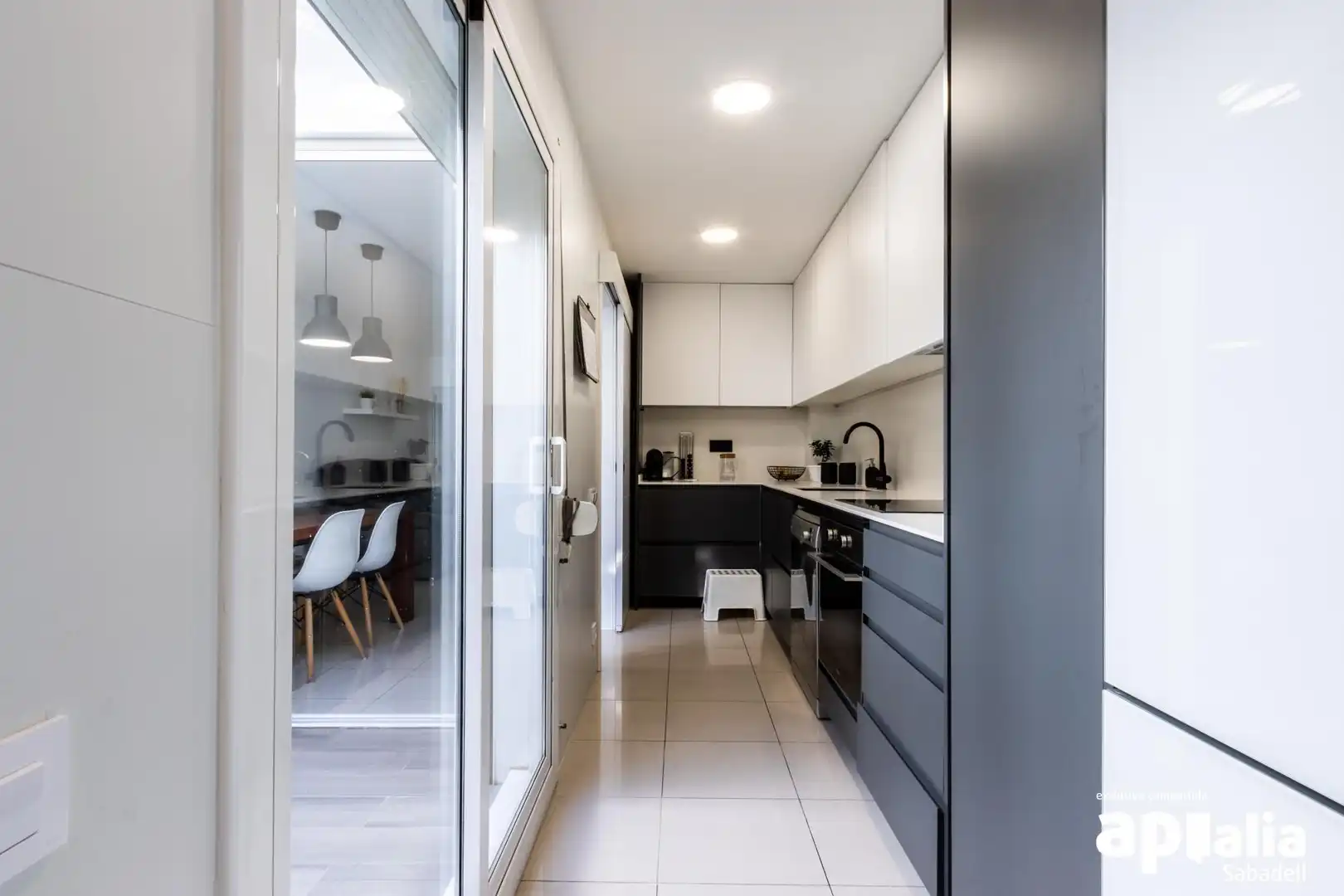Cocina de Casa o chalet en venta en Sabadell con Aire acondicionado, Calefacción y Terraza