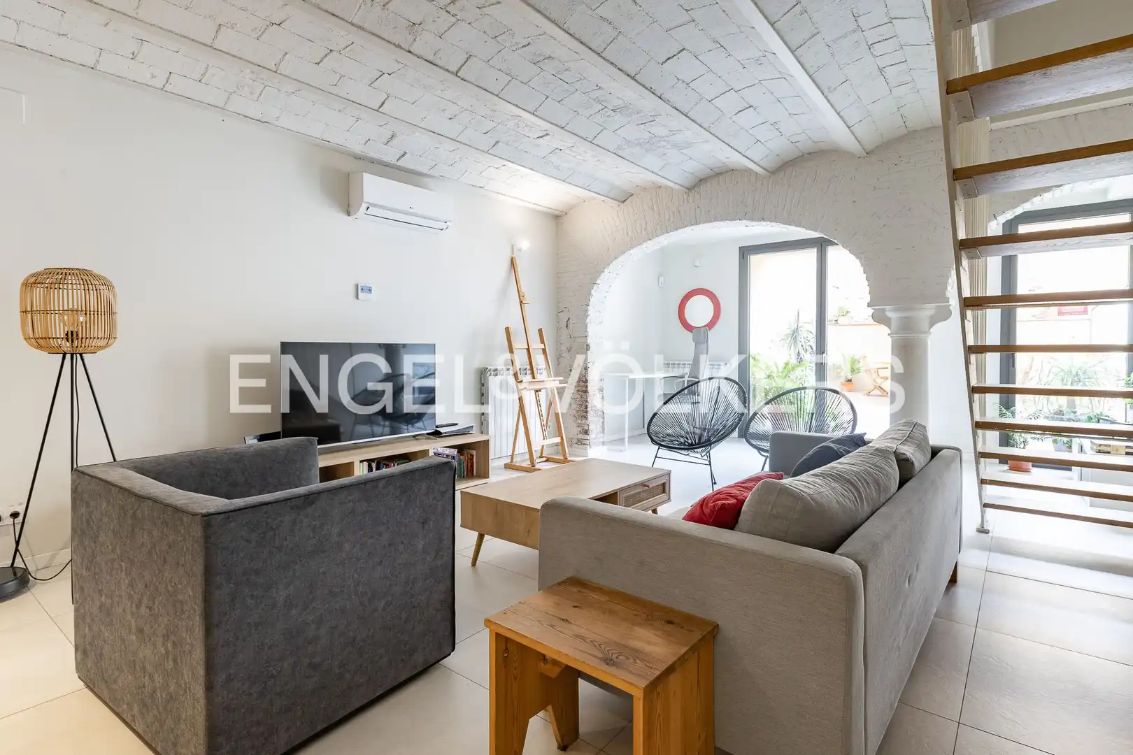 Sala d'estar de Dúplex en venda en Barcelona amb Aire condicionat, Calefacció i Parquet