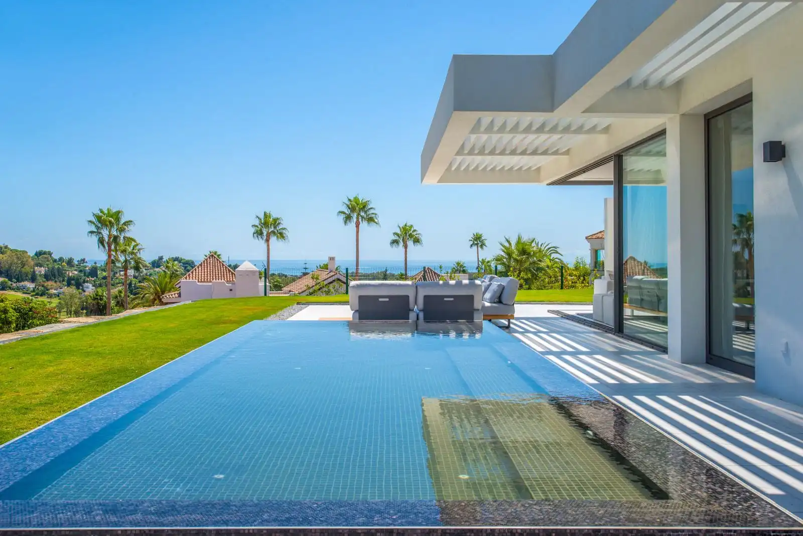 Piso con piscina en venta en Estepona Pueblo, imagen 11