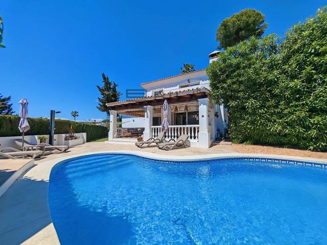 Casa-chalet en Venta en Calahonda en Calahonda