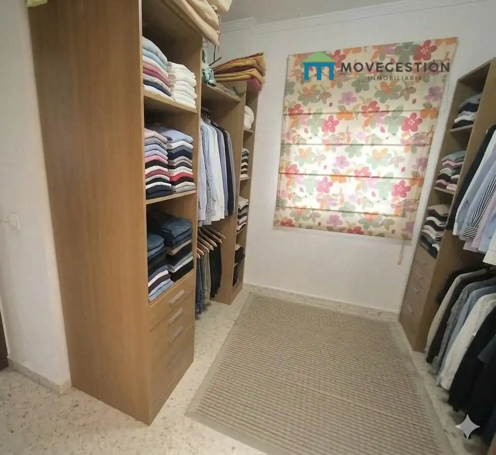 Schlafzimmer von Erdgeschoss zum Verkauf in Ubrique