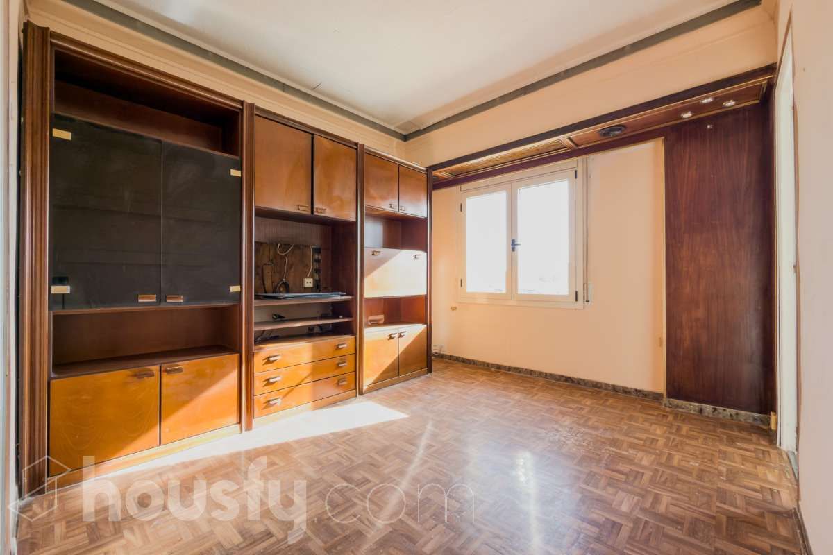Bedroom of Flat for sale in  Barcelona Capital  with Parquet flooring