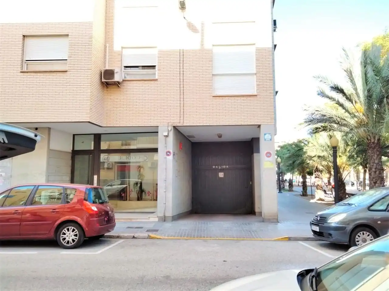 Vista exterior de Garaje de alquiler en Elche / Elx