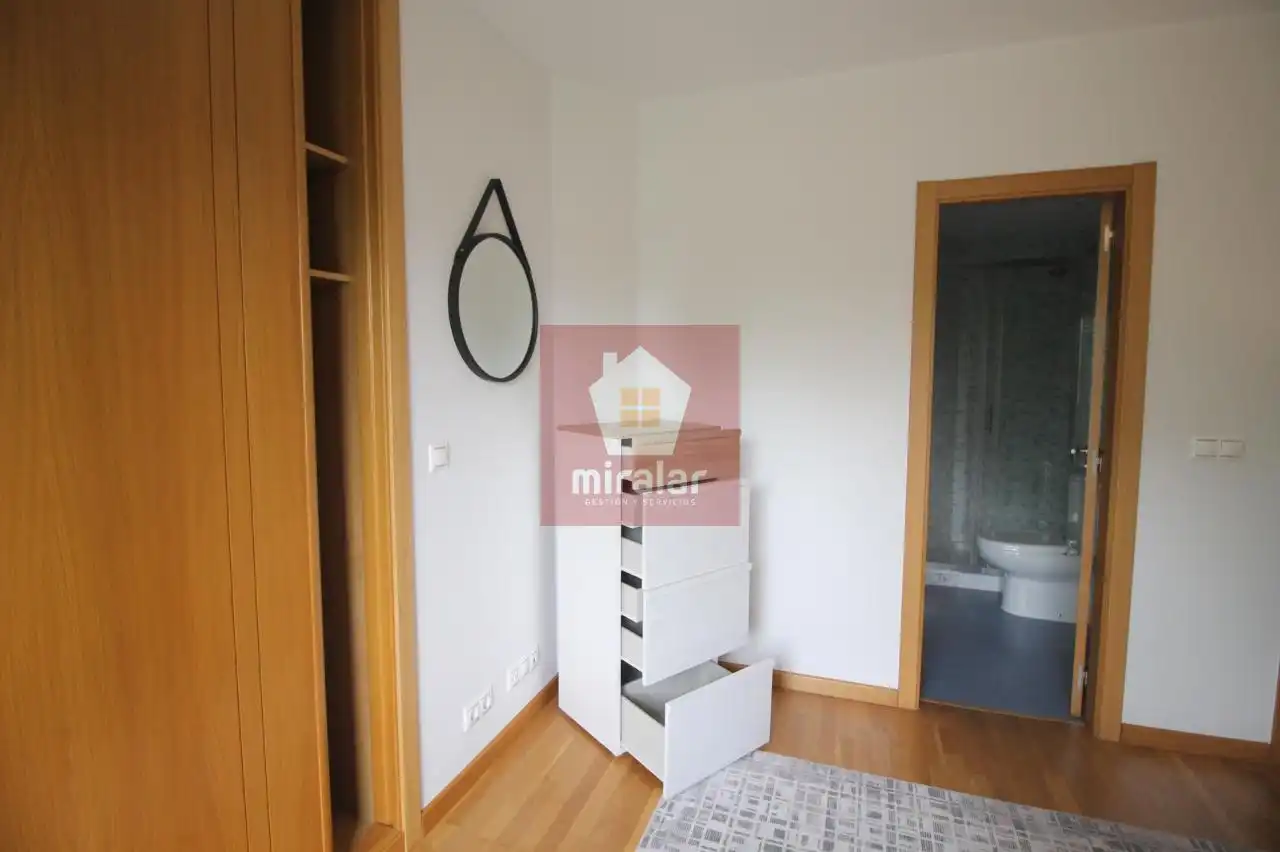 Habitación de Piso en venta en Salvaterra de Miño con Calefacción, Trastero y Amueblado