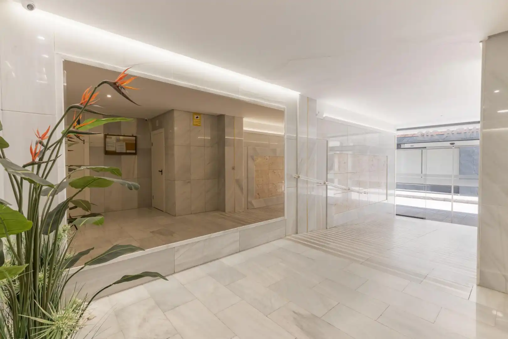 Flat for sale in Granada  with Air Conditioner, Terrace and Balcony