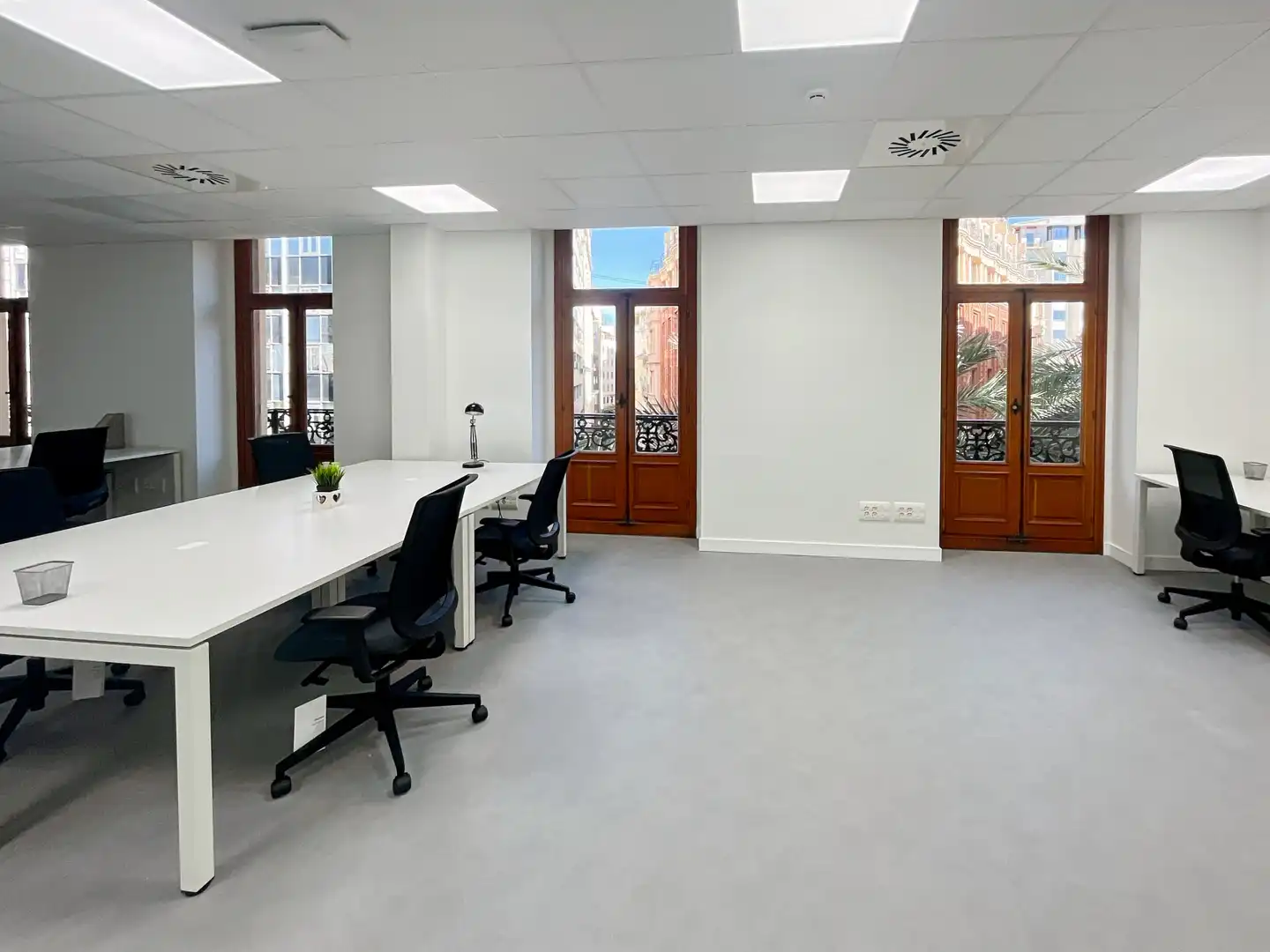 Office for rent in Valencia  with Air Conditioner, Heating and Furnished