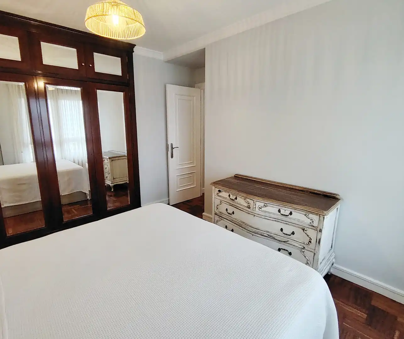 Habitación de Piso de alquiler en Gijón  con Calefacción, Parquet y Terraza
