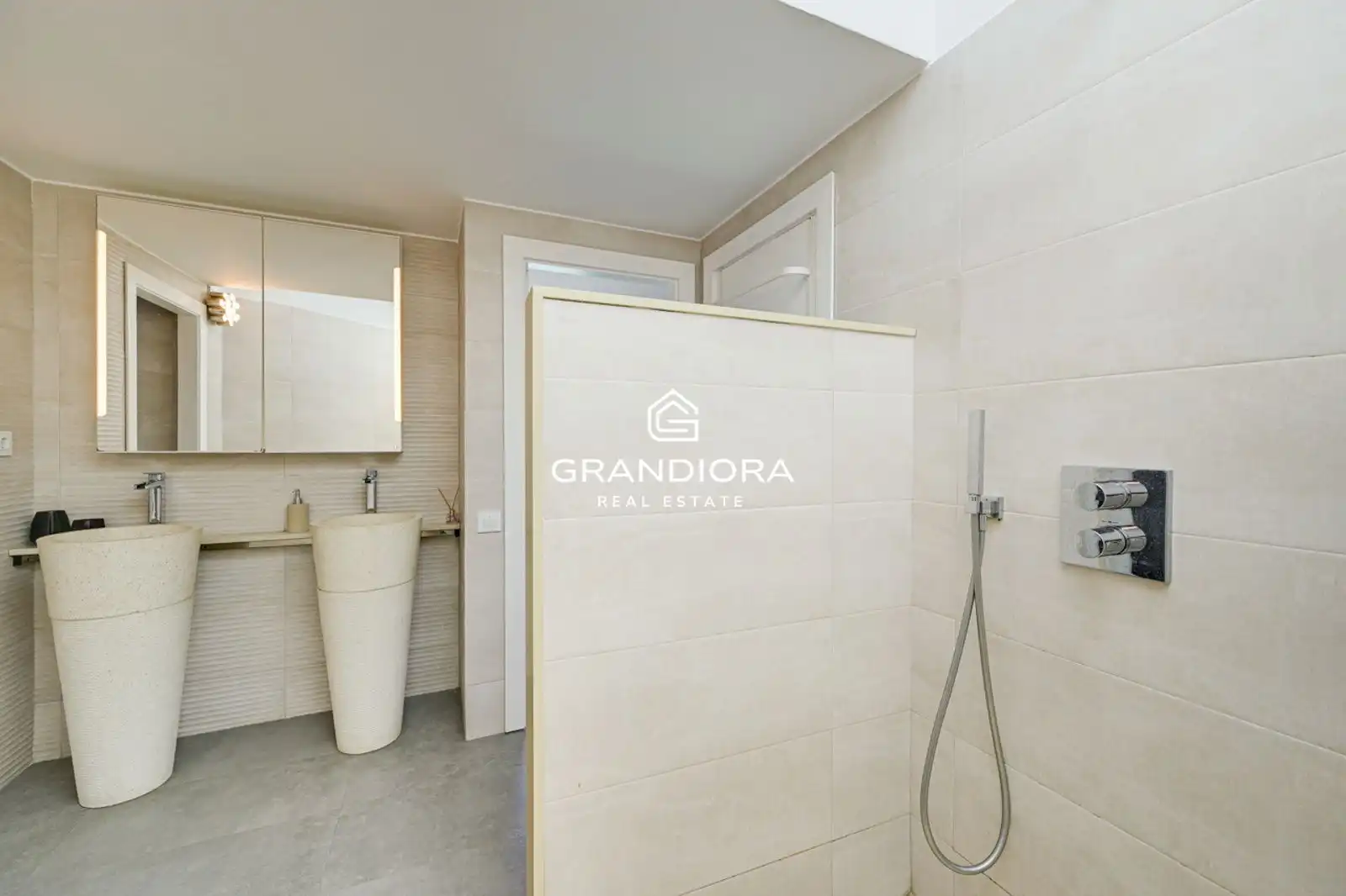 Bany de Casa o xalet en venda en Santa Susanna amb Aire condicionat, Terrassa i Traster