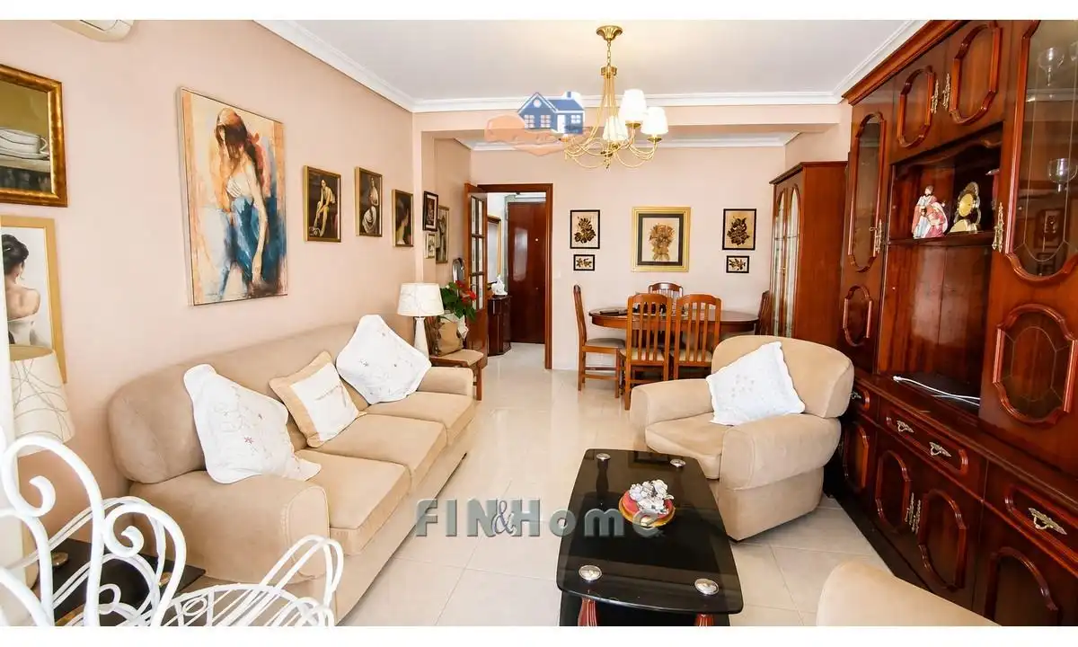 Sala de estar de Piso en venta en Sevilla con Amueblado
