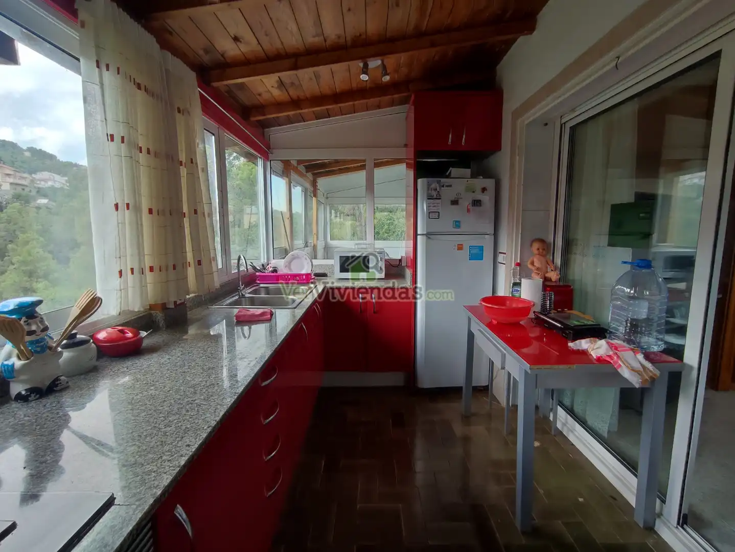 Cuina de Casa o xalet en venda en Vallirana amb Aire condicionat, Calefacció i Jardí privat