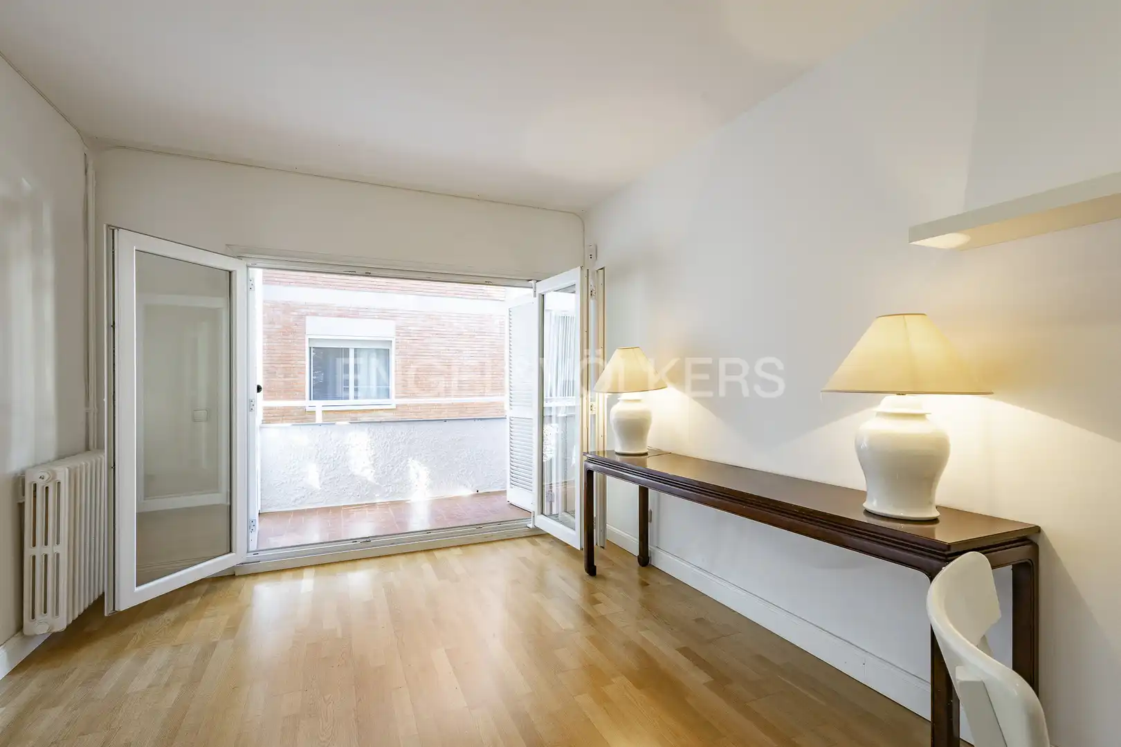 Vista exterior de Piso en venta en Sant Just Desvern con Calefacción, Jardín privado y Parquet