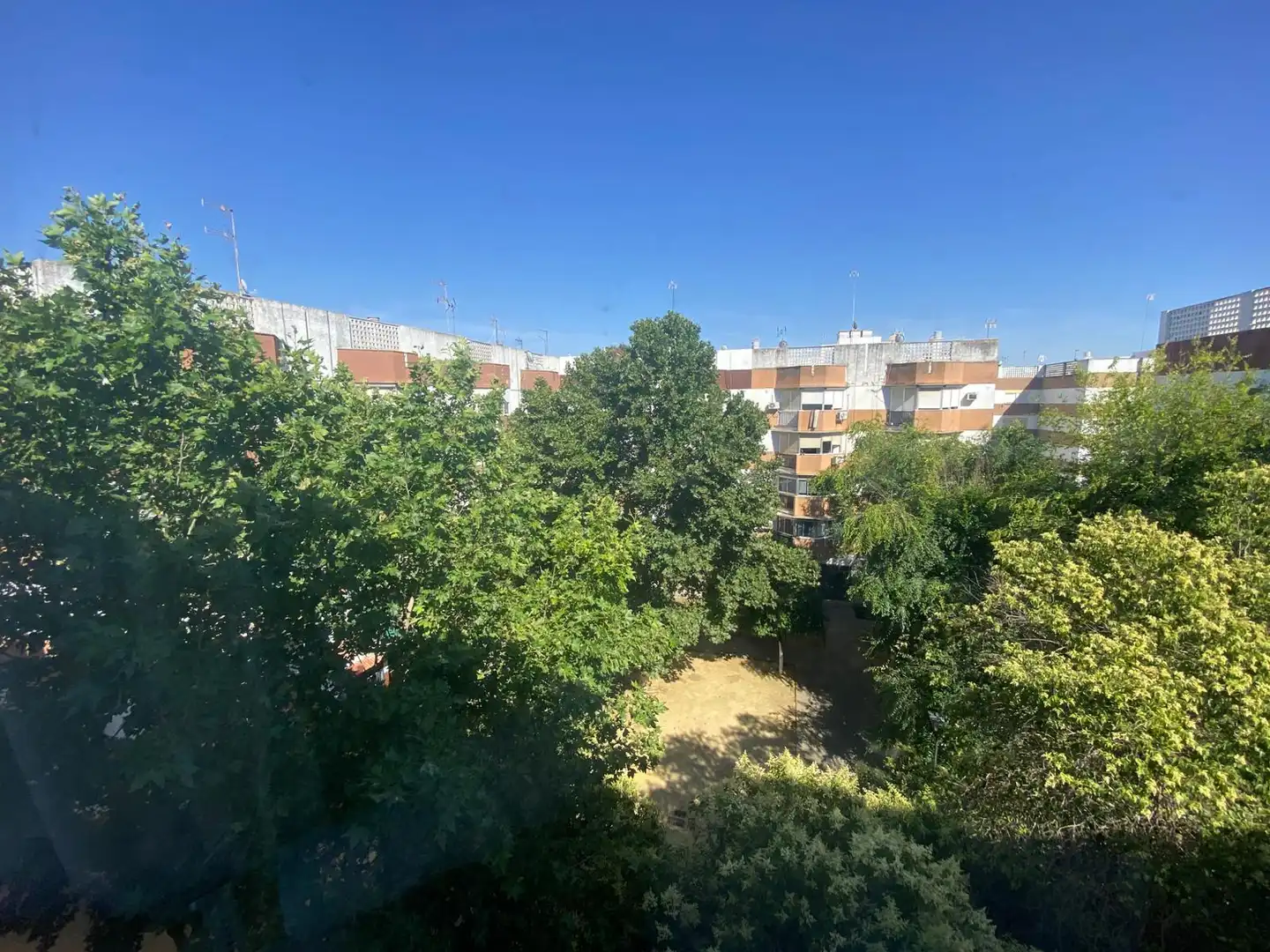 Vista exterior de Piso en venta en Sevilla con Aire acondicionado y Terraza