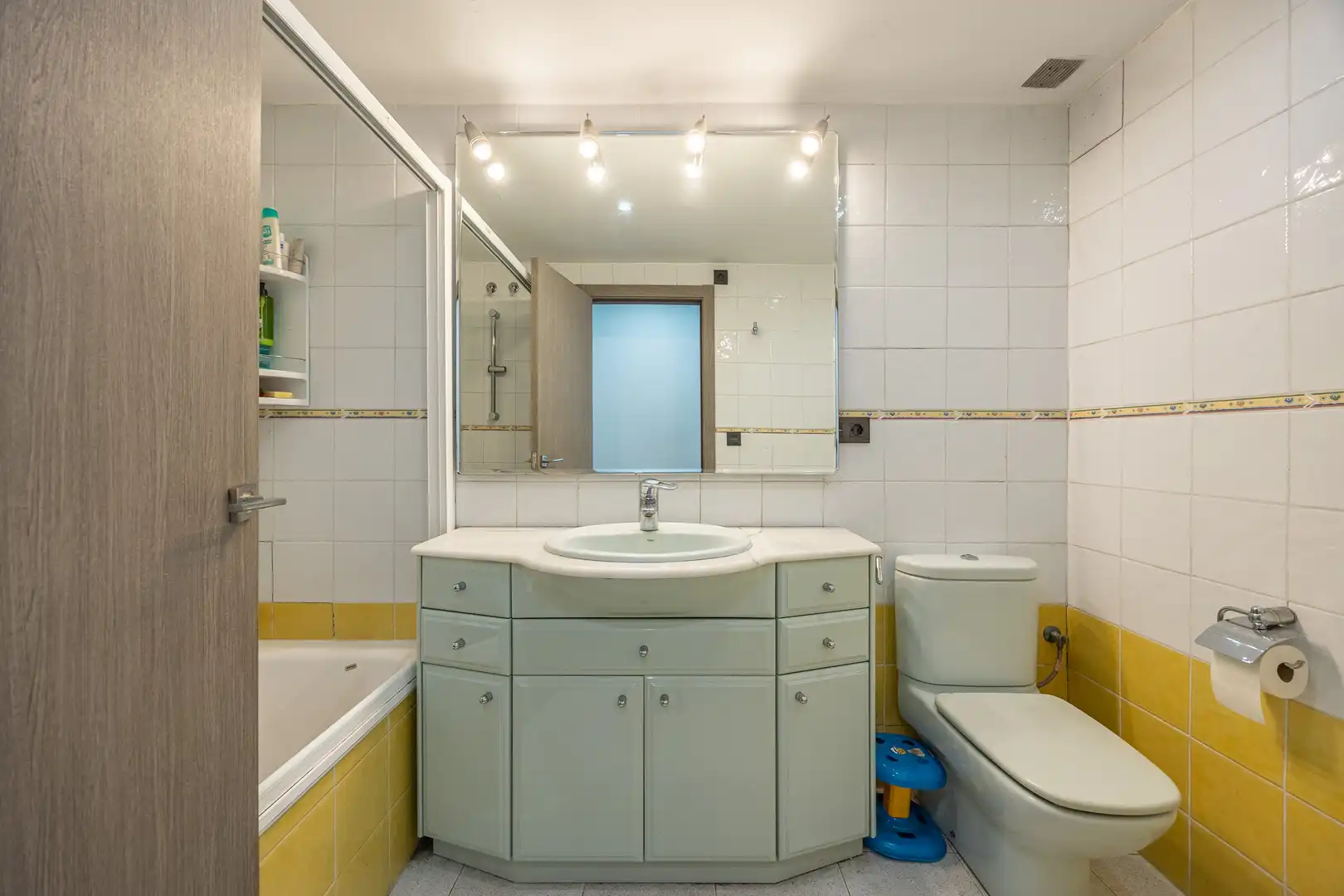 Baño de Piso en venta en Benidorm con Amueblado