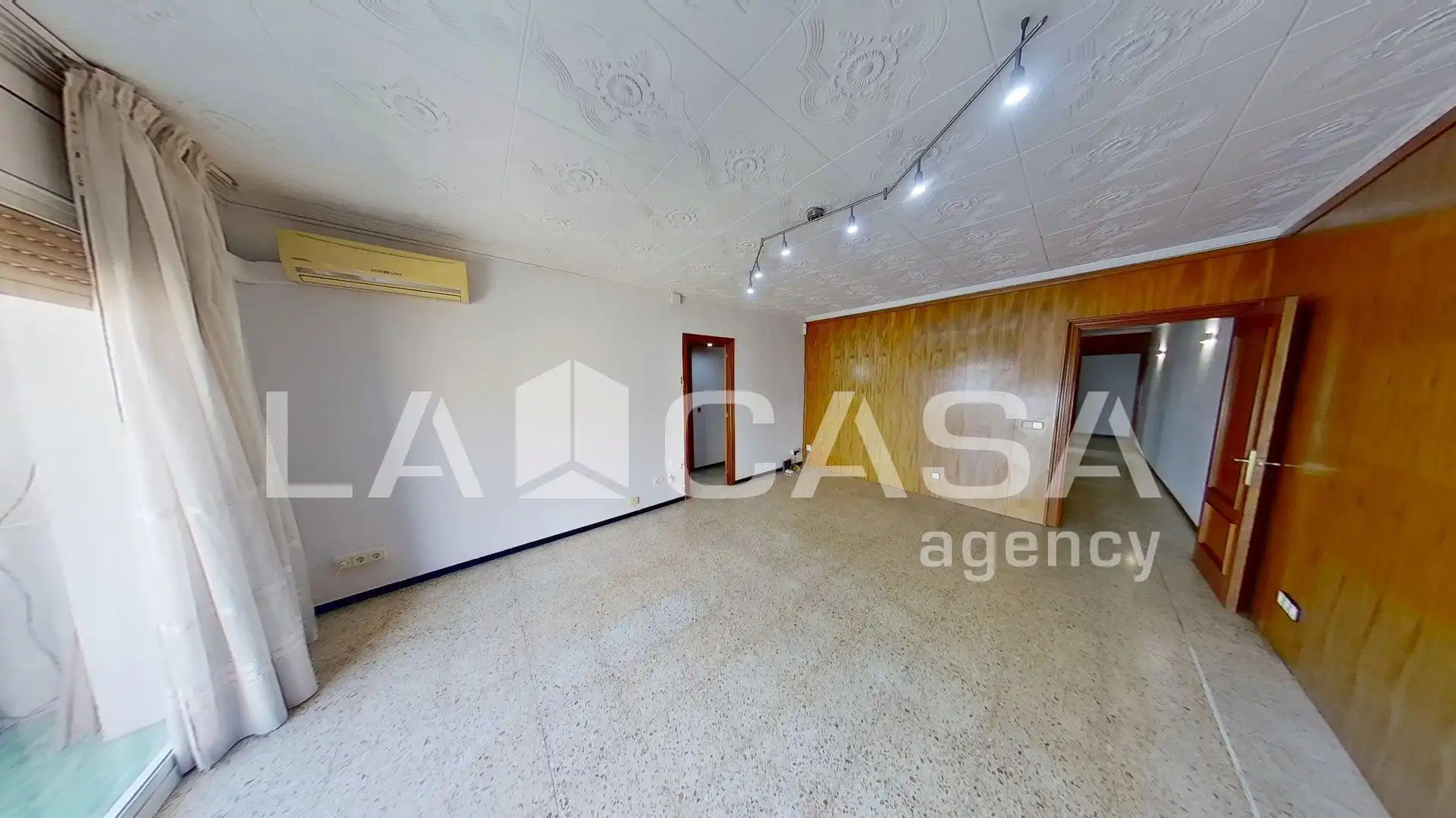Flat for sale in Barcelona  with Balcony