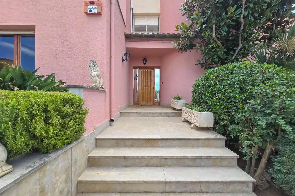 Casa o xalet en venda en Roses amb Jardí privat
