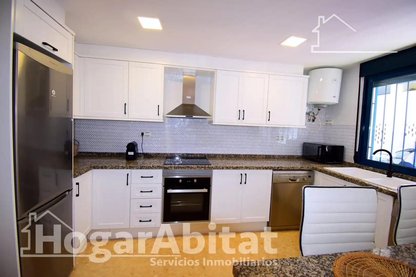 Kitchen of Flat for sale in Oliva  with Air Conditioner, Heating and Terrace