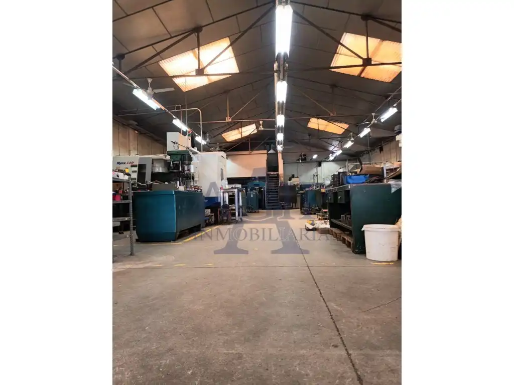 Nau industrial en venda en Sabadell