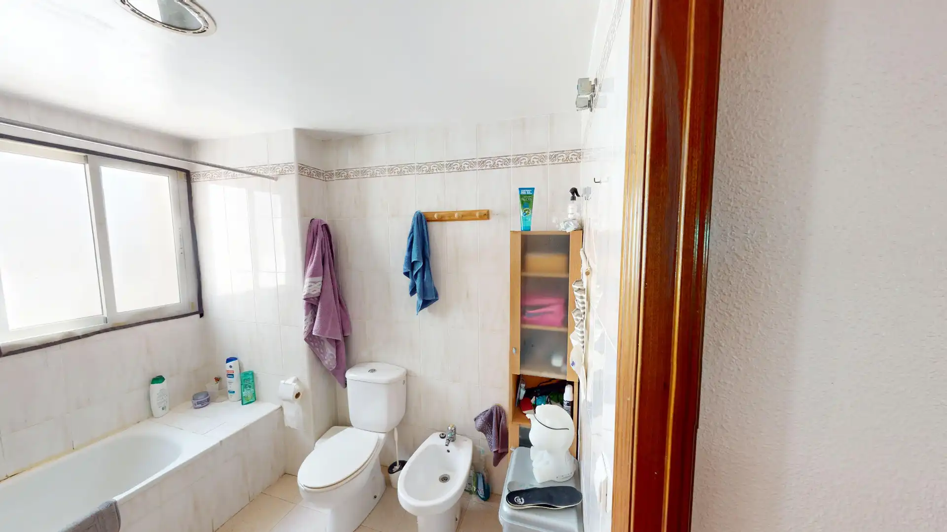Badezimmer von Dachboden zum Verkauf in Alicante / Alacant mit Klimaanlage und Terrasse