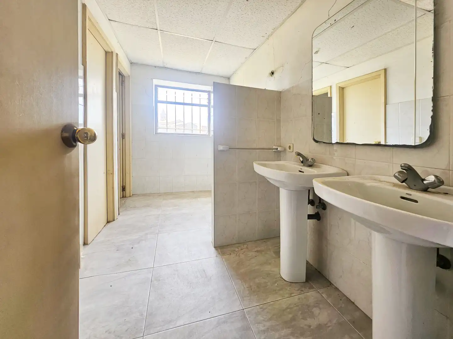 Bany de Edifici en venda en Coirós