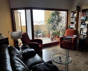 Sala d'estar de Apartament en venda en Málaga Capital amb Aire condicionat, Terrassa i Piscina