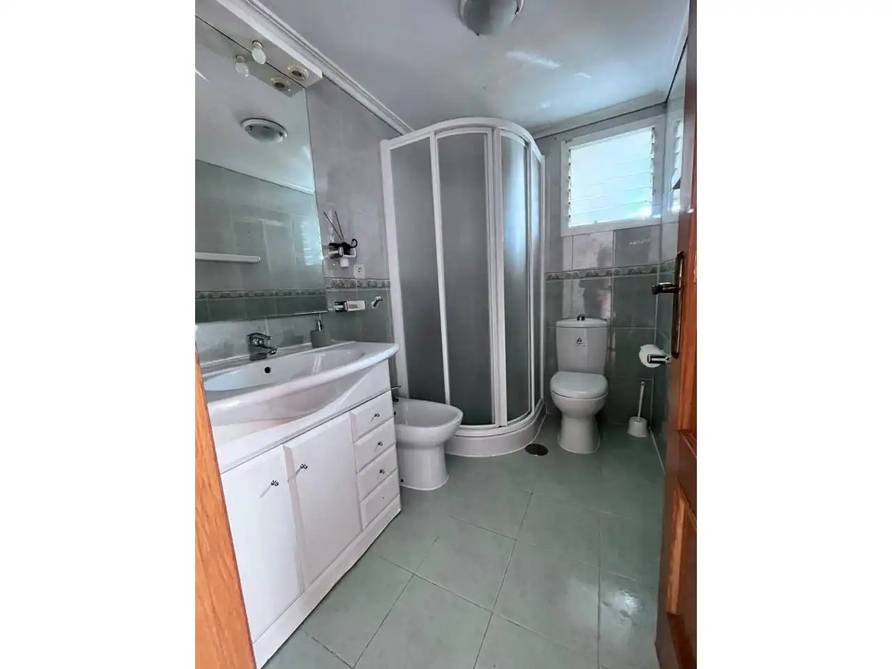 Baño de Apartamento en venta en Benidorm con Aire acondicionado, Calefacción y Terraza