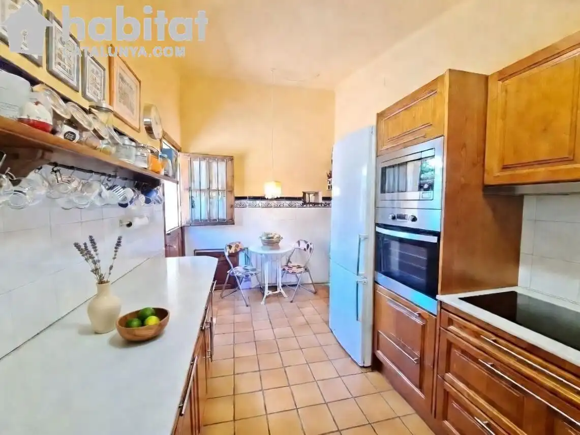 Cocina de Casa o chalet en venta en Sant Esteve Sesrovires con Aire acondicionado, Calefacción y Jardín privado