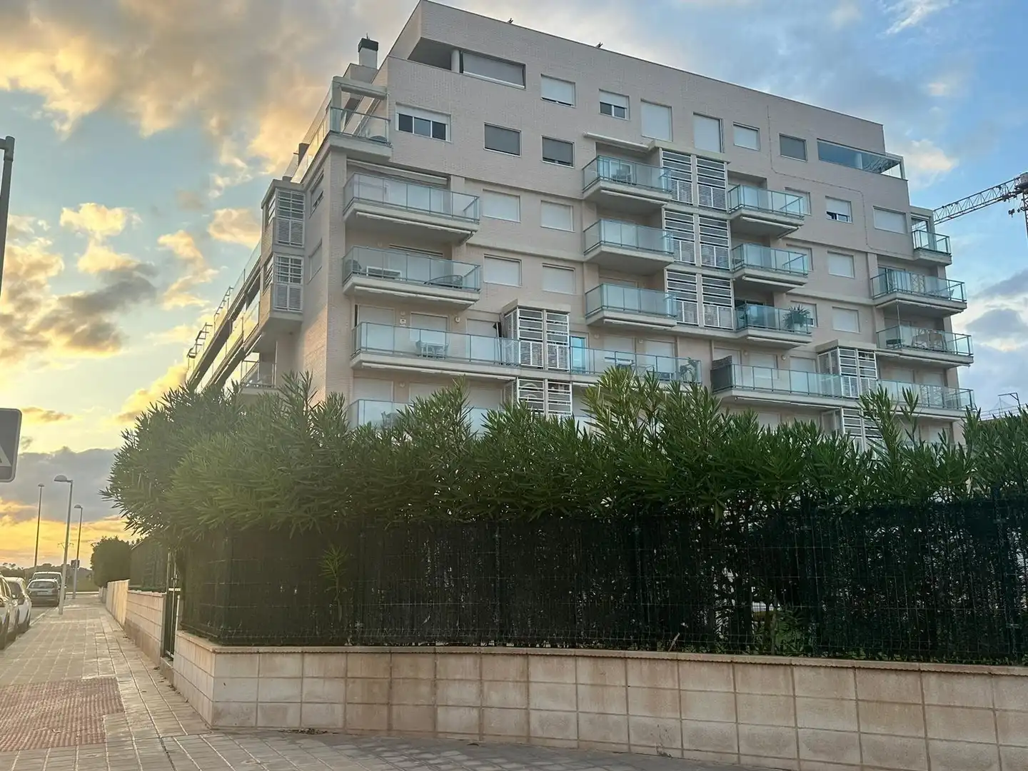 Vista exterior de Apartament de lloguer en El Puig de Santa Maria amb Aire condicionat, Calefacció i Jardí privat