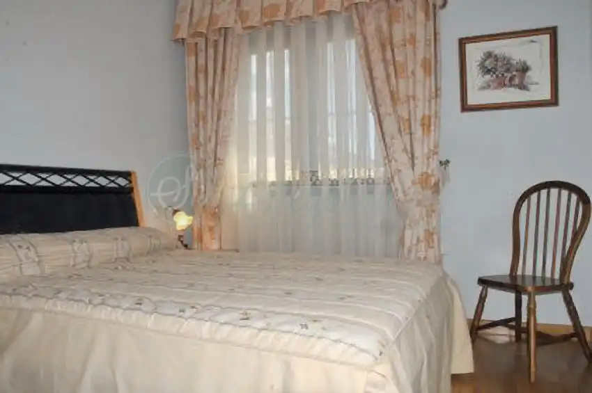 Bedroom of Houses for sale in Segovia  with Heating