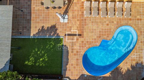 Preciosa casa independiente de 4 dormitorios con piscina, garaje y jardín en La Selva, Girona