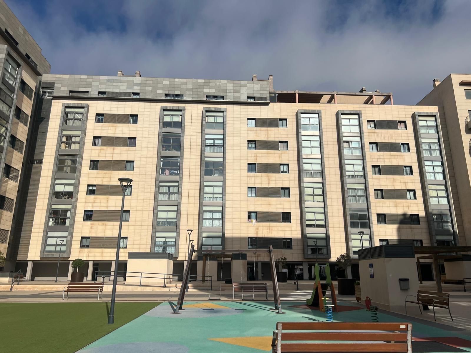 Exterior view of Flat for sale in  Almería Capital  with Air Conditioner