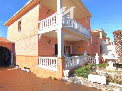 Vista exterior de Casa adosada en venda en Gerindote amb Aire condicionat, Calefacció i Terrassa