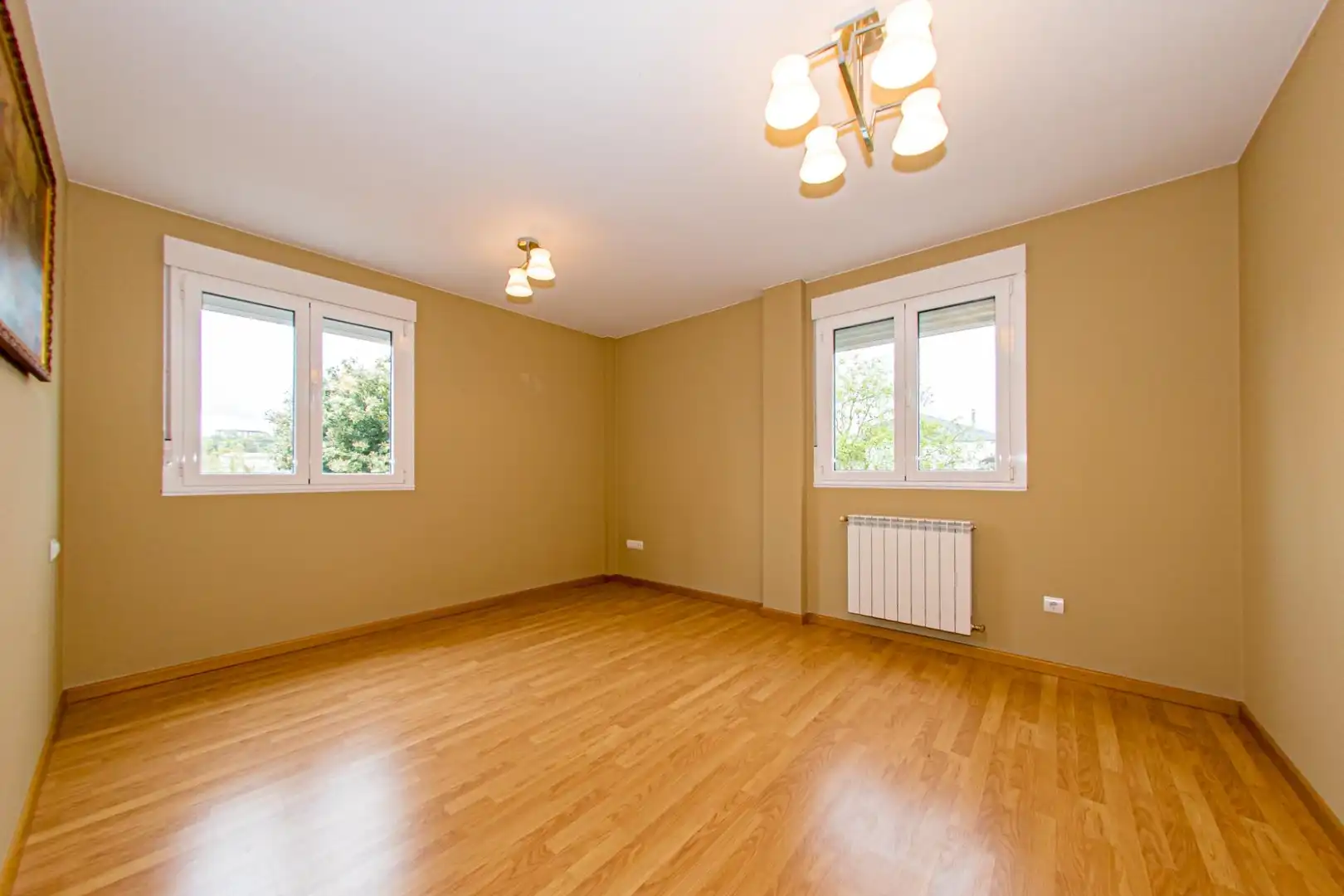 Habitación de Casa o chalet en venta en Ponferrada con Calefacción, Jardín privado y Terraza