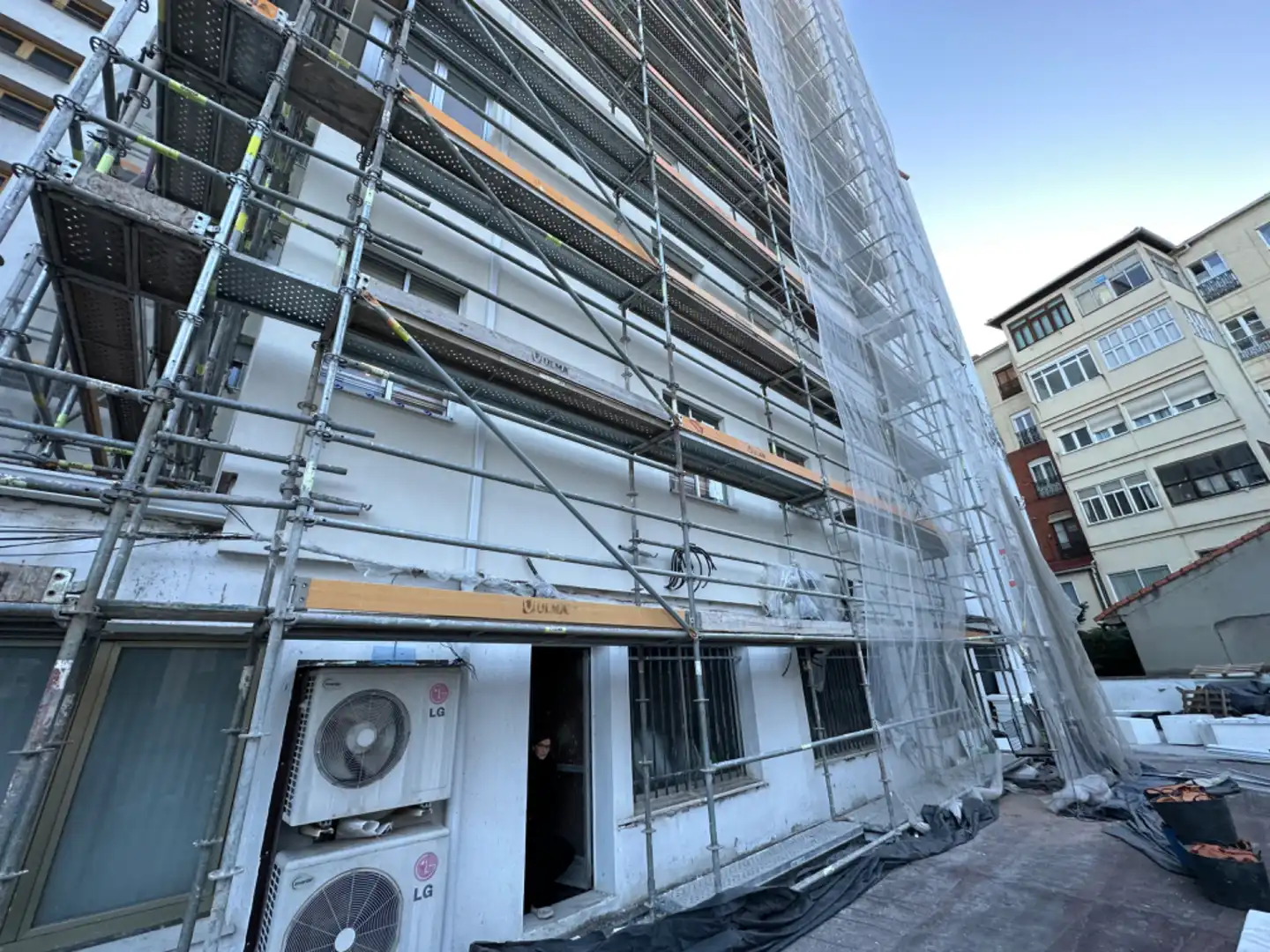Außenansicht von Wohnung zum Verkauf in Valladolid mit Heizung, Parkett und Terrasse